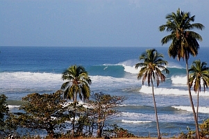 Paddling into it at Tres Palmas